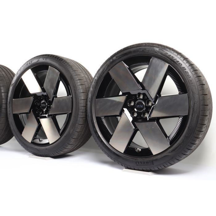 MINI Sommerkompletträder U25 Countryman 20 Zoll Styling Windmill Spoke 2-tone Design 946 main product photo