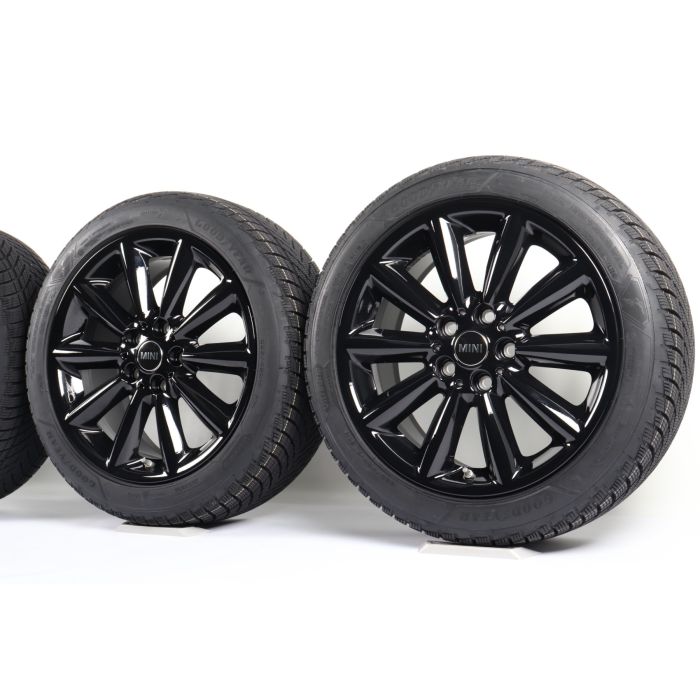 MINI Winterkompletträder F54 Clubman 17 Zoll Styling Vent Spoke 518 main product photo