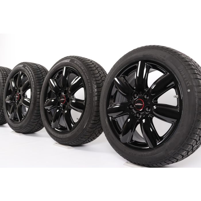 MINI Velgen met Winterbanden F54 Clubman 17 Inch Styling Bridge Spoke 528 main product photo