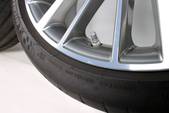 BMW Sommerkompletträder 8er G14 G15 G16 20 Zoll Styling 700 Viels 