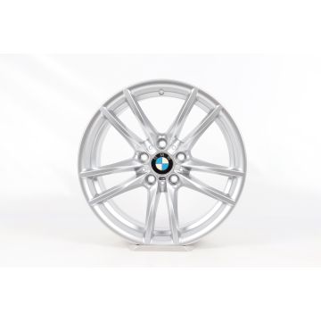 1x Rear axle BMW Alloy Rim M2 F87 M3 F80 M4 F82 F83 18 Inch Styling 640 V-Speiche