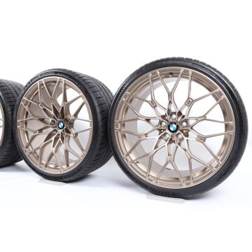 BMW Velgen met Zomerbanden M2 G87 M3 G80 G81 M4 G82 G83 20 Inch 21 Inch Styling 1000 M Kreuzspeiche