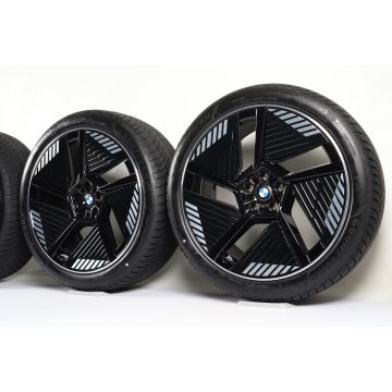 BMW Velgen met Winterbanden iX3 NA5 iX4 NA7 21 Inch Styling 1051 M Aerodynamik