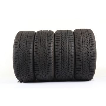 4x Pirelli Sottozero 3 Winterreifen 225/45 R18 95H (*)