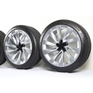 Original Tesla Velgen met Zomerbanden Model Y Model Y Juniper 20 Inch Helix 2.0