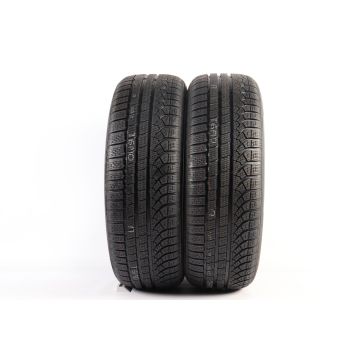 2x Pirelli P Zero Winter Winterreifen 235/60 R20 108H (*)