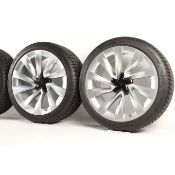 Original Tesla Velgen met Winterbanden Model Y Model Y Juniper 20 Inch Helix 2.0