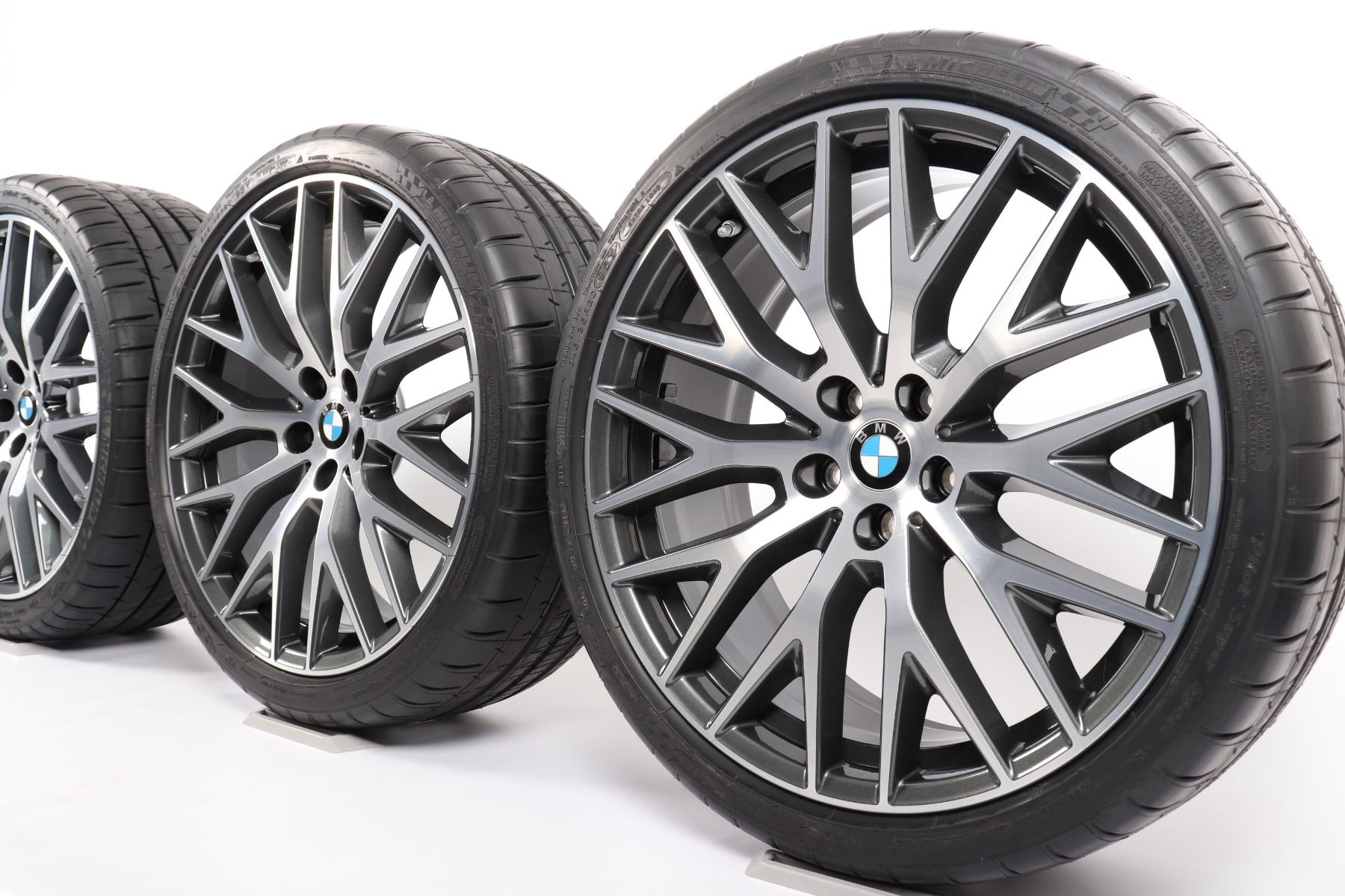 BMW Sommerkompletträder 5er G30 G31 20 Zoll Styling 636 Kreuzspeiche