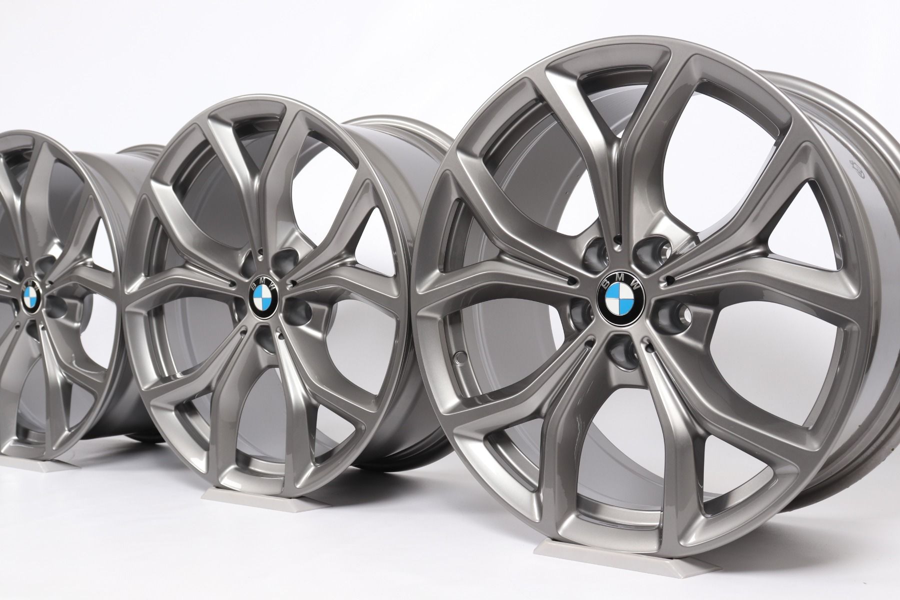 4x BMW Alufelgen X5 G05 X6 G06 19 Zoll Styling 735