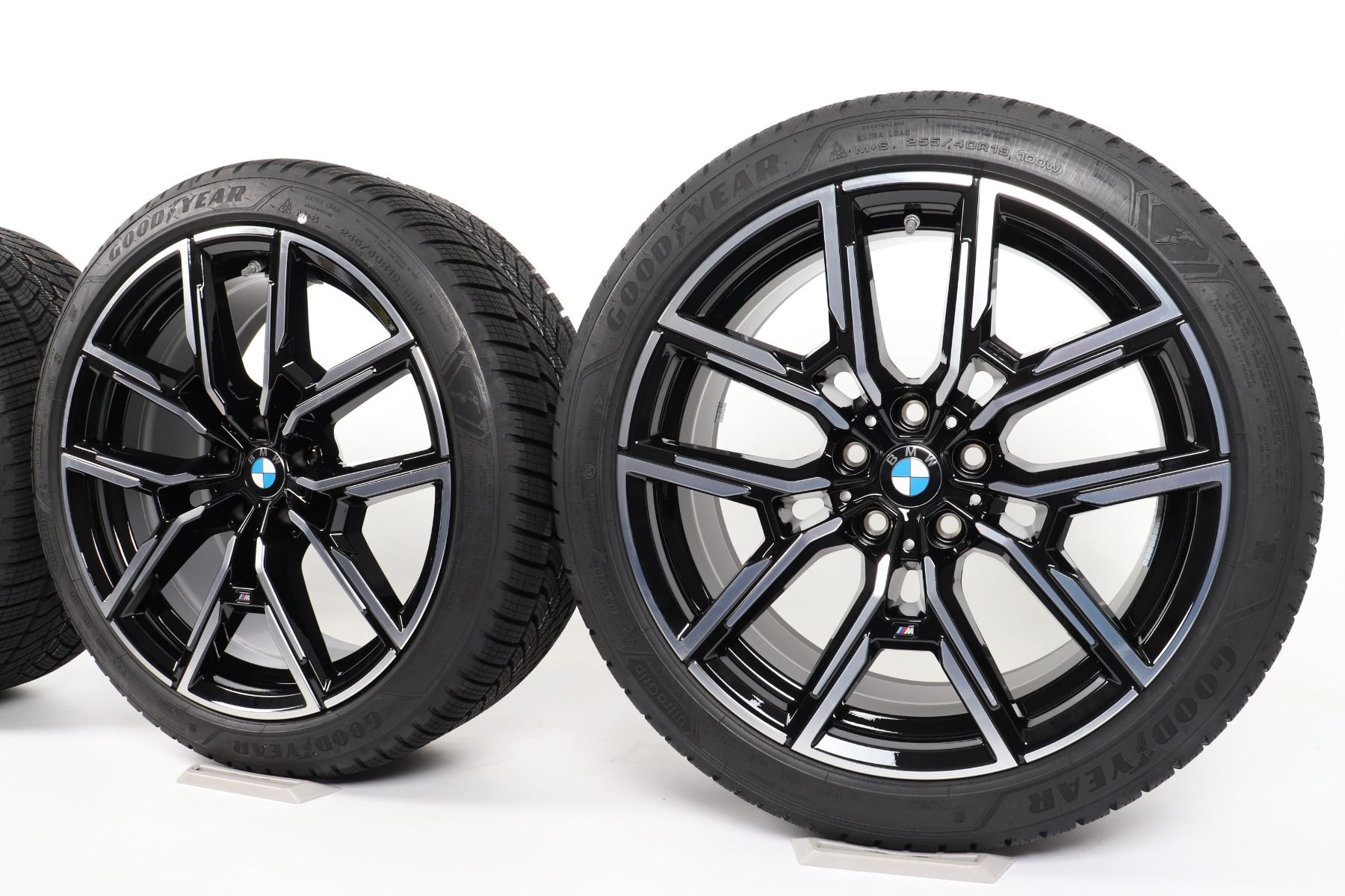 BMW Winterkompletträder 4er G26 i4 G26 19 Zoll Styling 859 M Y-Speiche