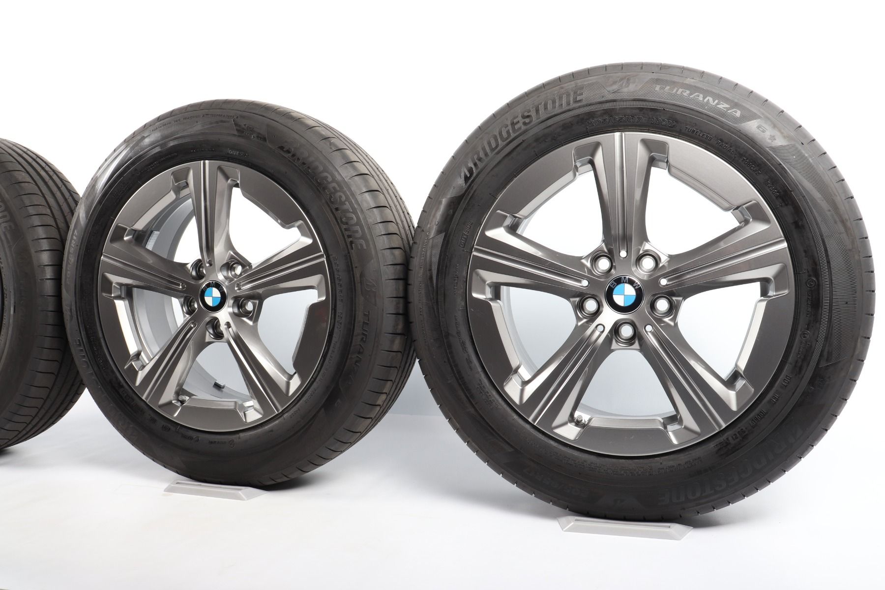 BMW Sommerkompletträder X1 U11 iX1 U11 X2 U10 17 Zoll Styling 832 Sternspeiche