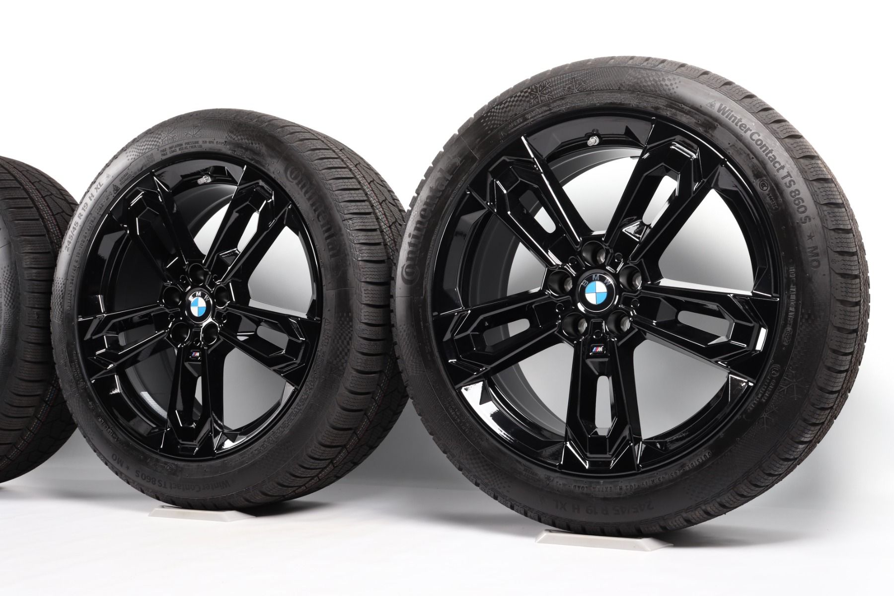 BMW Winterkompletträder X1 U11 iX1 U11 X2 U10 iX2 U10 19 Zoll Styling 871 M Doppelspeiche