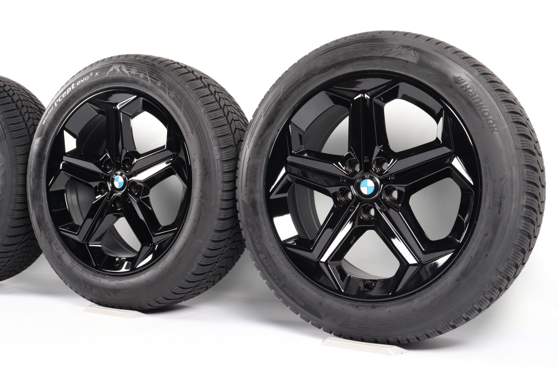 BMW Winterkompletträder X1 U11 iX1 U11 X2 U10 iX2 U10 18 Zoll Styling 865 Sternspeiche