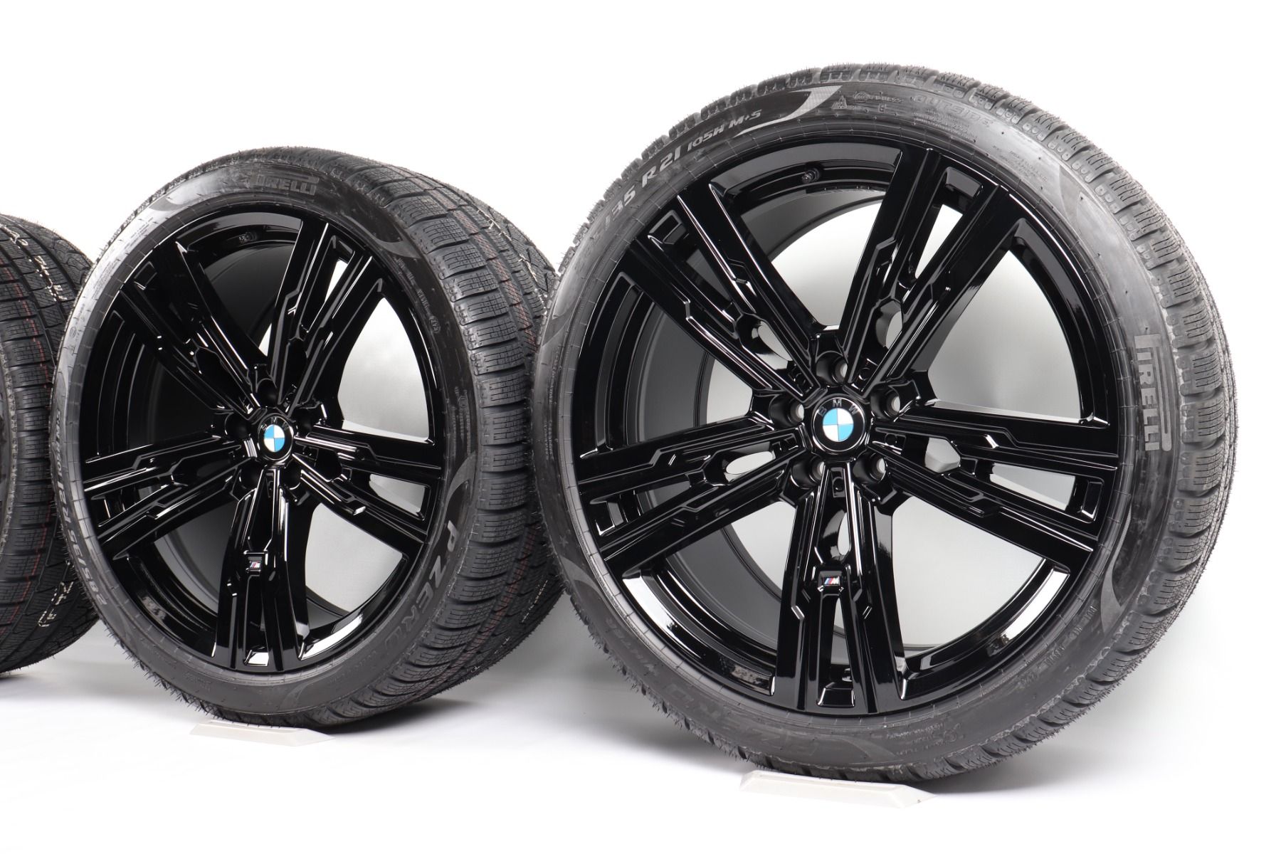 BMW Winterkompletträder 7er G70 i7 G70 X3 G45 21 Zoll Styling 908 M Doppelspeiche