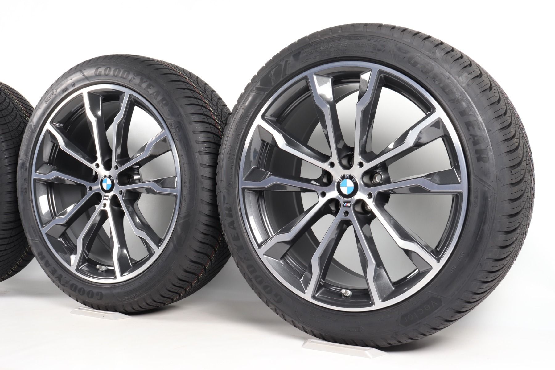 BMW Ganzjahresräder X3 G01 X4 G02 20 Zoll Styling 699 M Doppelspeiche