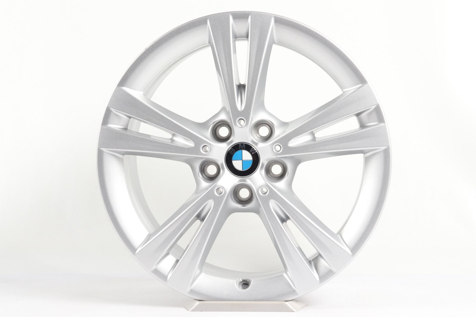 1x BMW Alufelge 2er F45 F46 17 Zoll Styling 385 V-Speiche