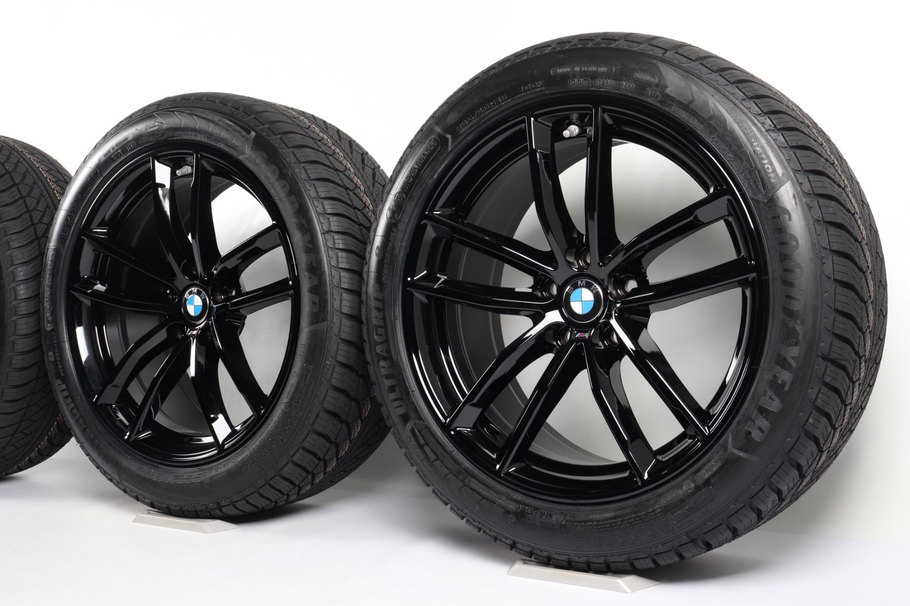 BMW Ganzjahresräder 5er G30 G31 18 Zoll Styling 662 M Doppelspeiche