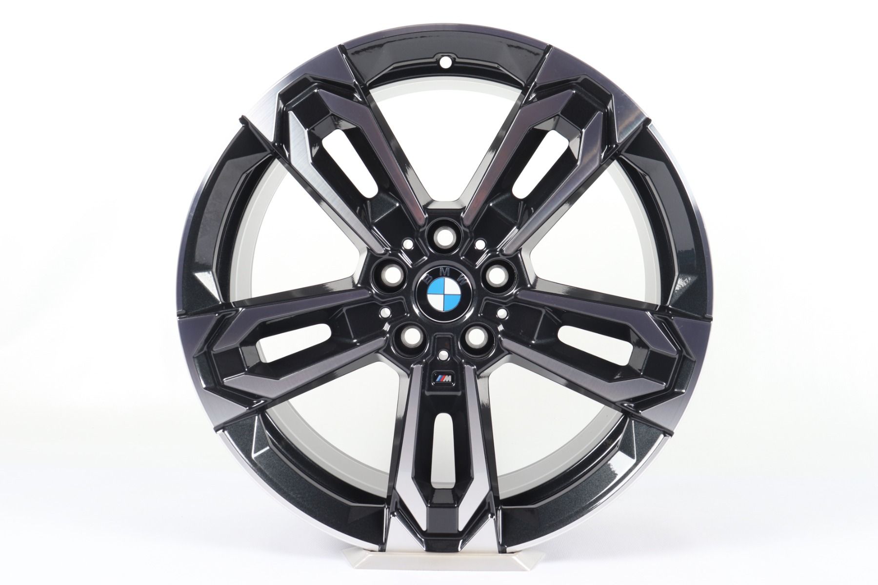 1x BMW Alufelge X1 U11 iX1 U11 X2 U10 iX2 U10 19 Zoll Styling 871 M Doppelspeiche