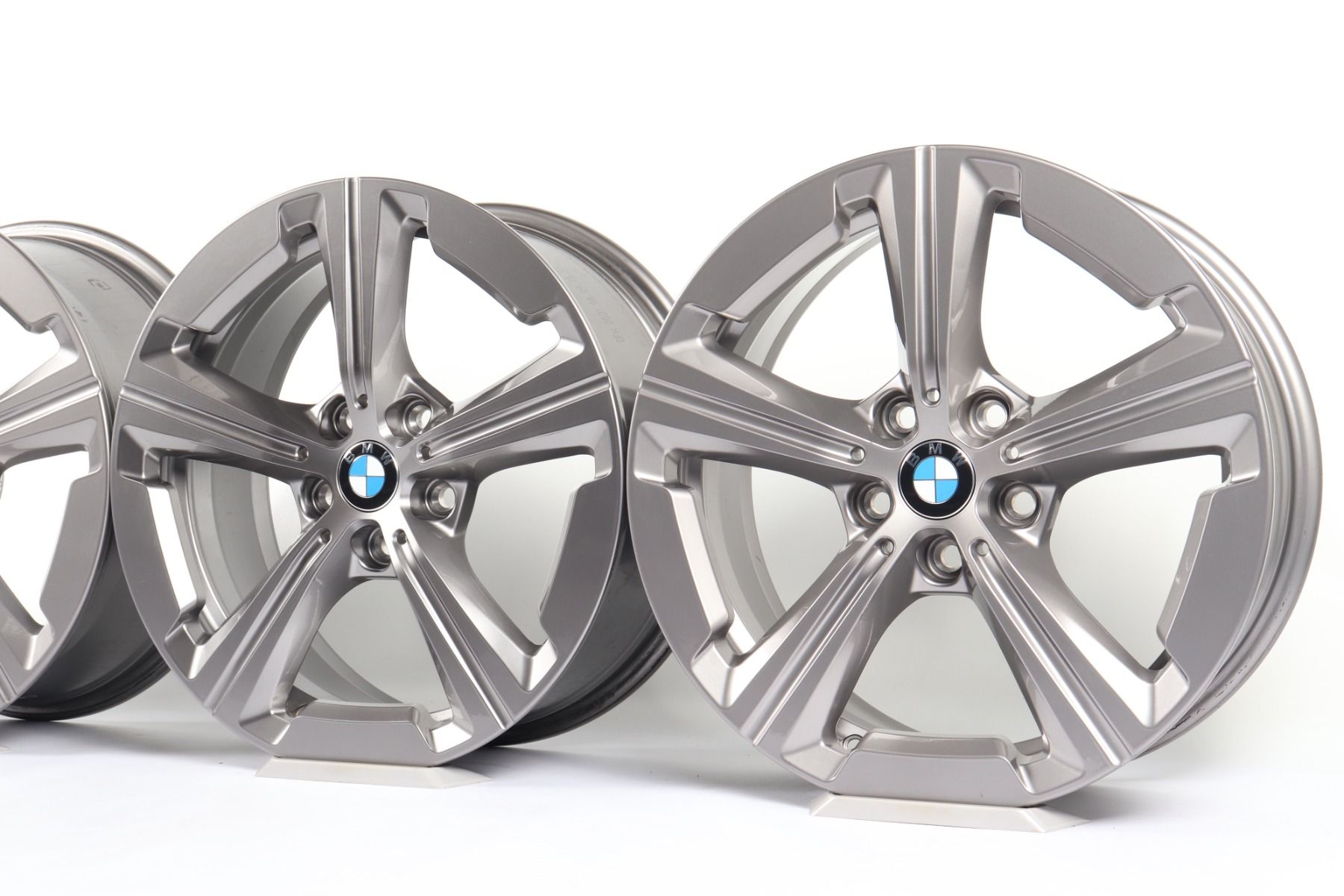 4x BMW Alufelgen X1 U11 2er U06 17 Zoll Styling 832 Sternspeiche