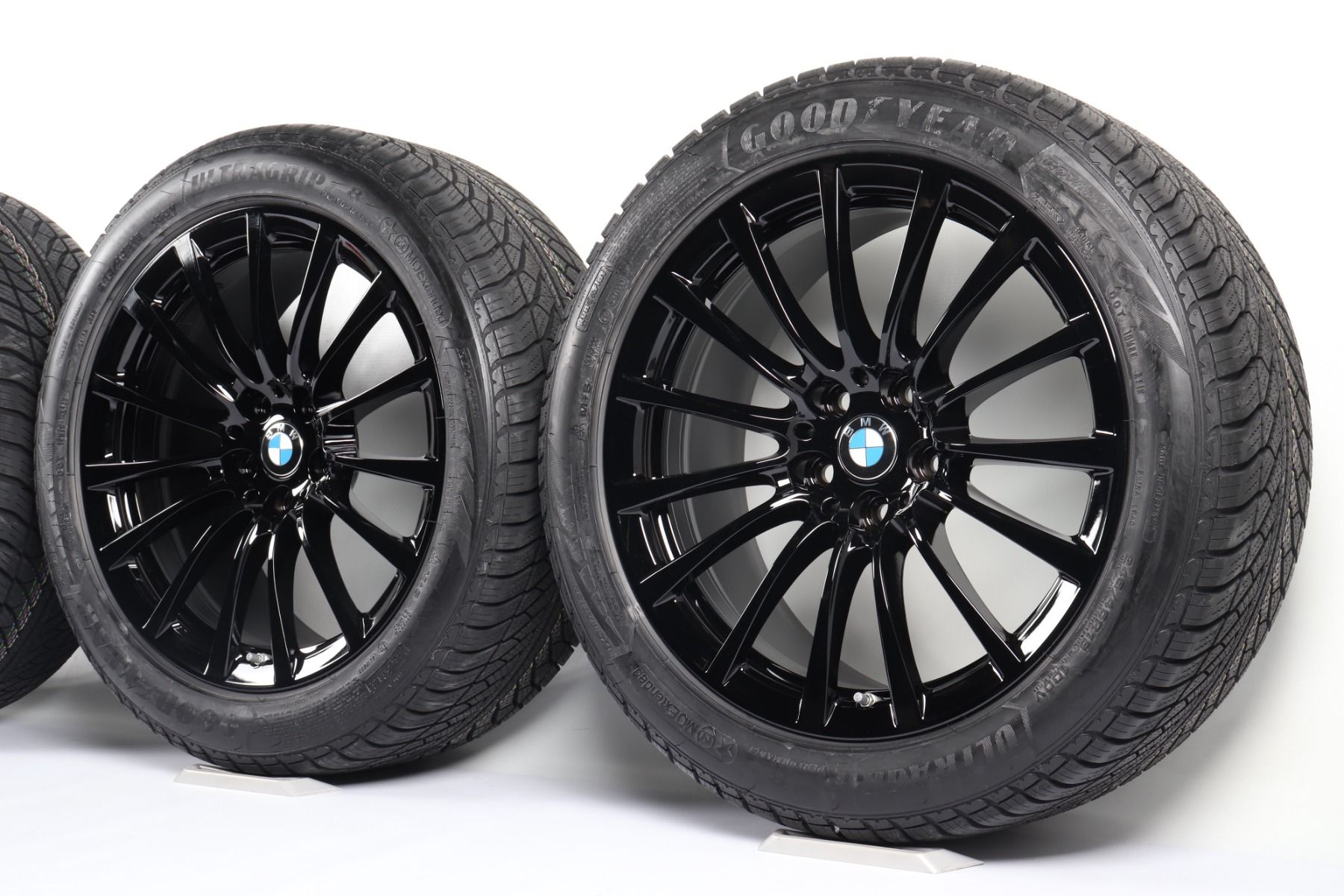 BMW Winterkompletträder 5er G30 G31 18 Zoll Styling 619 Vielspeiche