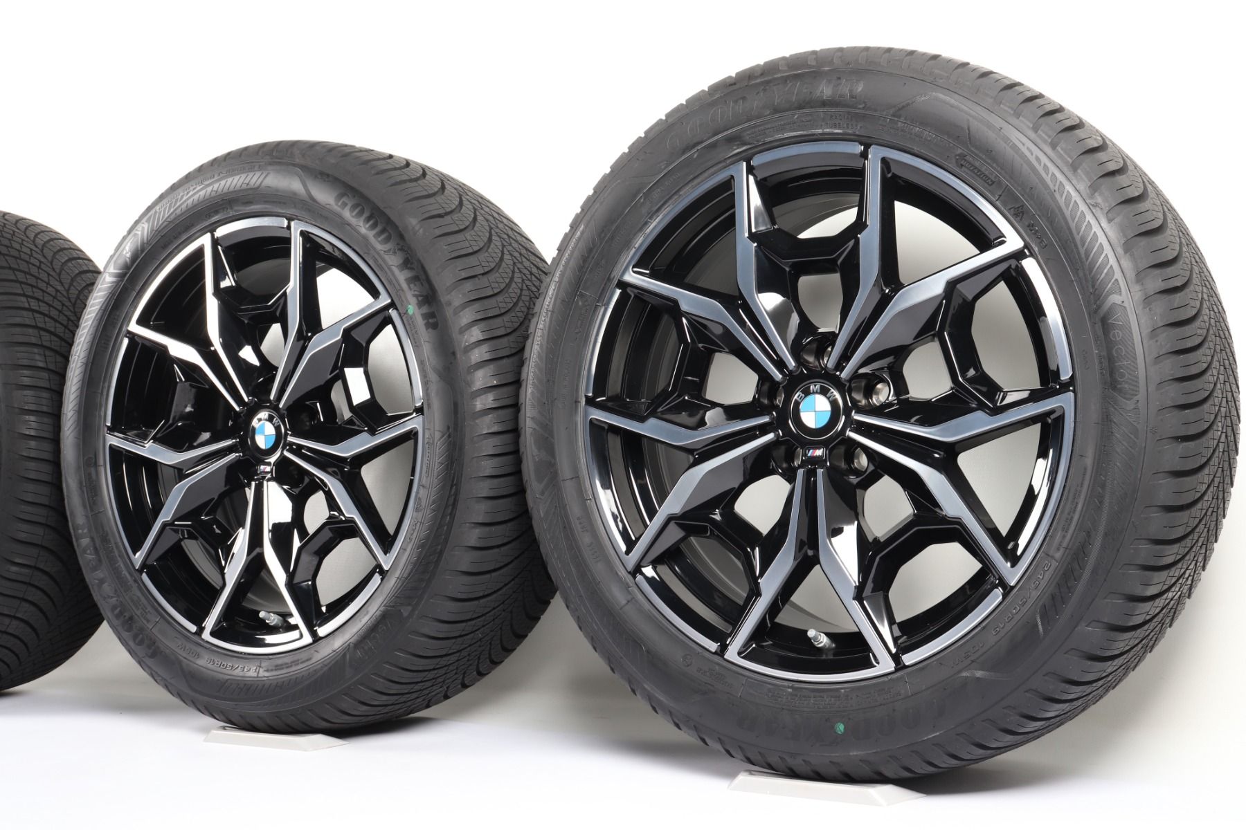 BMW Ganzjahresräder X3 G01 X4 G02 19 Zoll Styling 887 M Y-Speiche