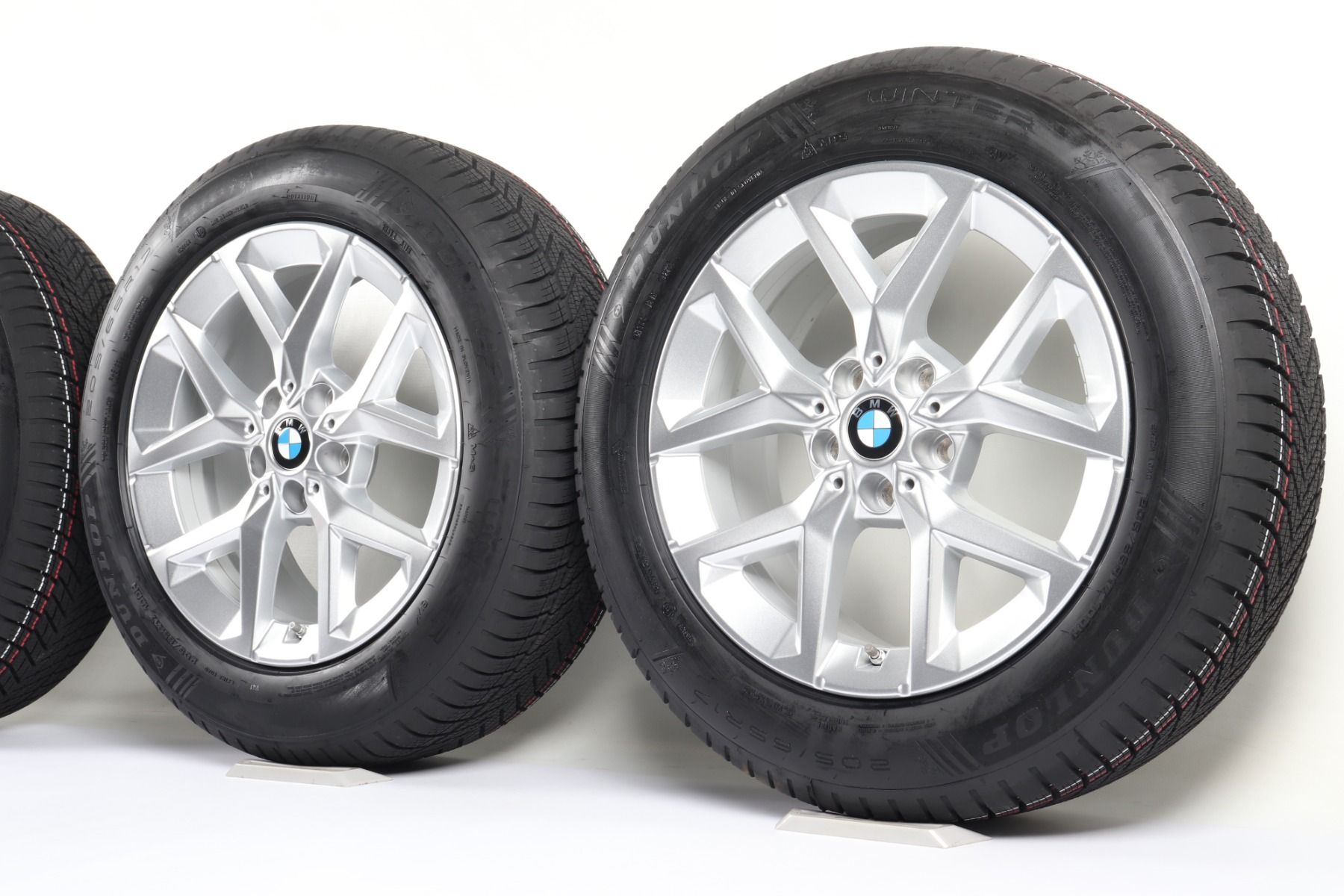 BMW Winterkompletträder X1 U11 iX1 U11 X2 U10 iX2 U10 U25 17 Zoll Styling 896 Sternspeiche Nordic Soft Compound