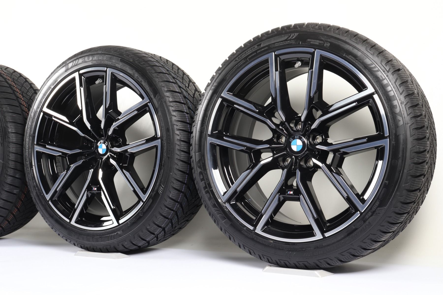 BMW Winterkompletträder 4er G26 i4 G26 19 Zoll Styling 859 M Y-Speiche