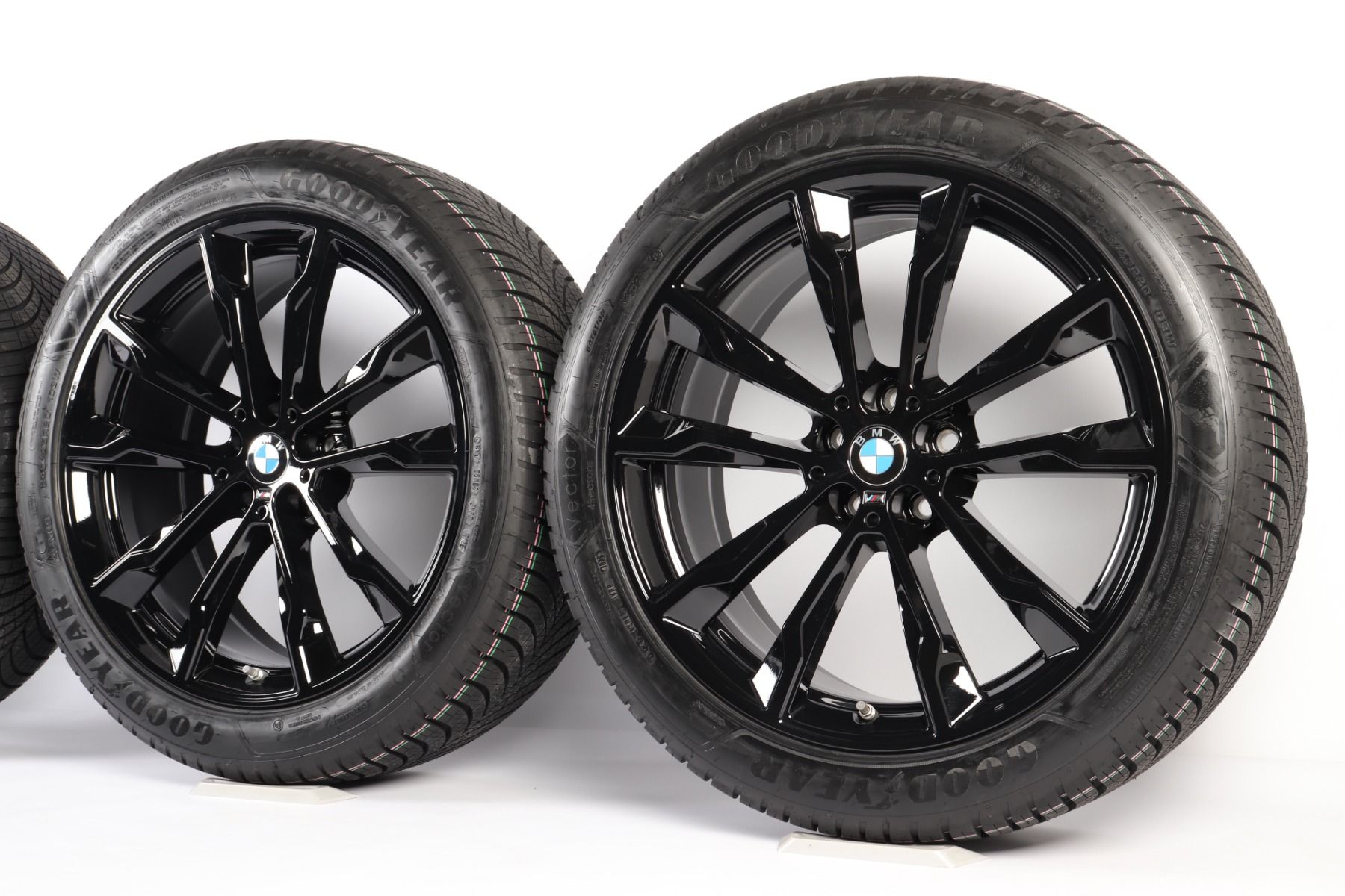 BMW Ganzjahresräder X3 G01 X4 G02 20 Zoll Styling 699 M Doppelspeiche