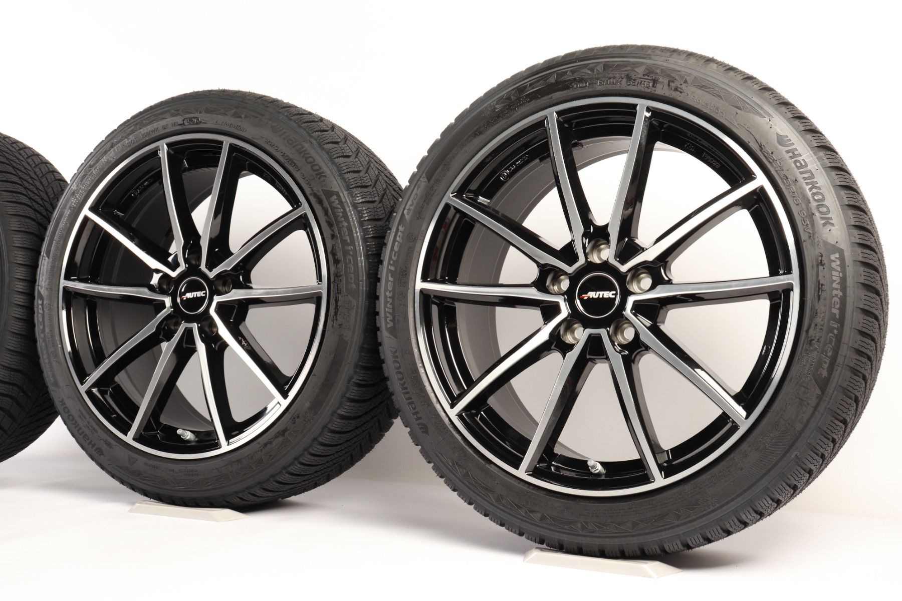 AUTEC Winterkompletträder für BMW X3 G45 19 Zoll Styling Skara