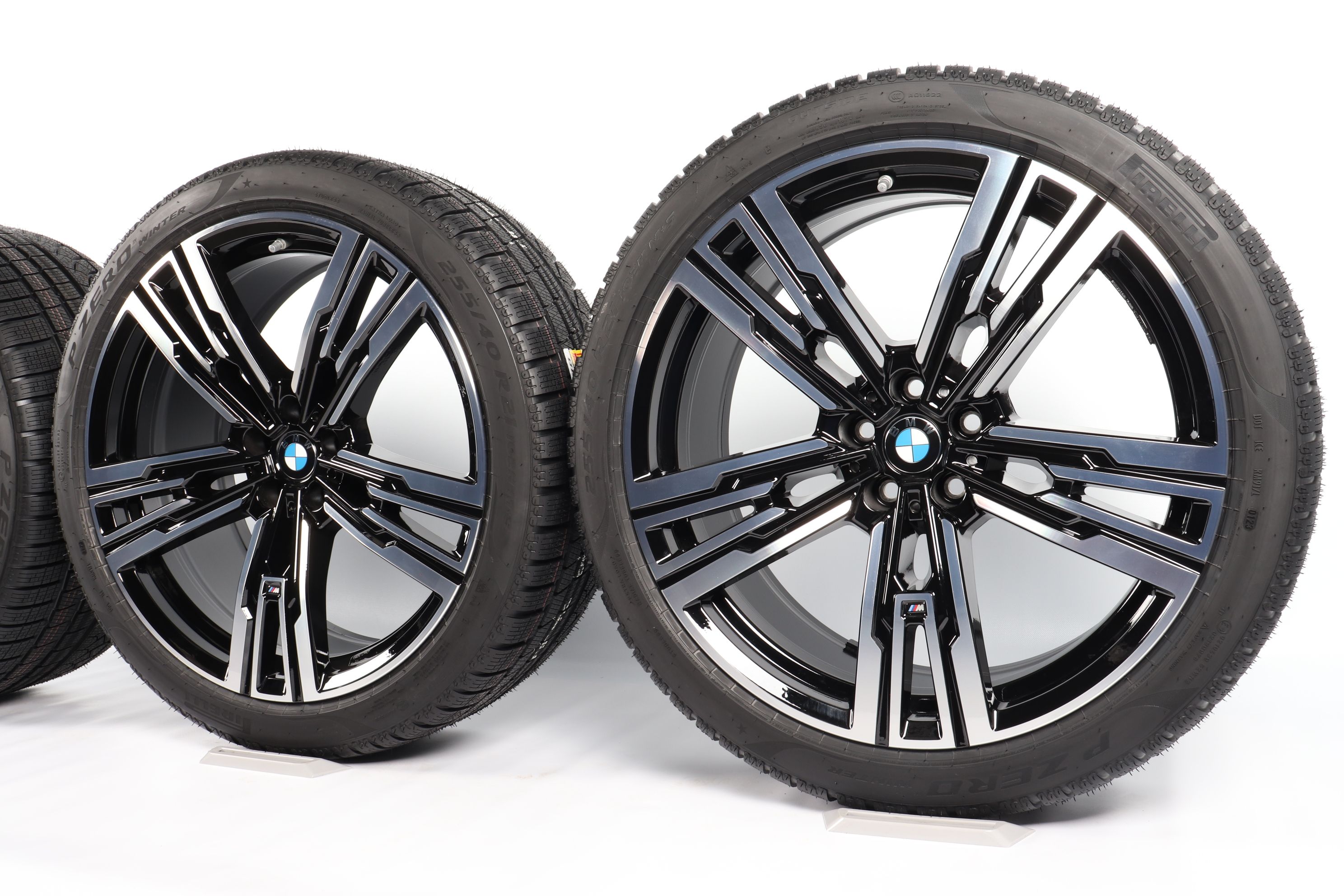 BMW Winterkompletträder 7er G70 i7 G70 X3 G45 21 Zoll Styling 908 M Doppelspeiche