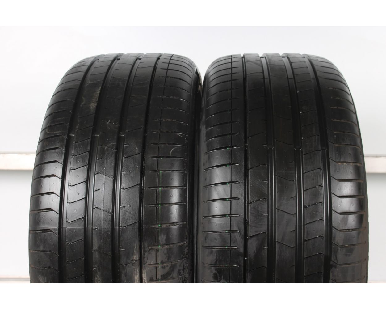 2x Pirelli P Zero * Sommerreifen 245/45 R20 103W RFT