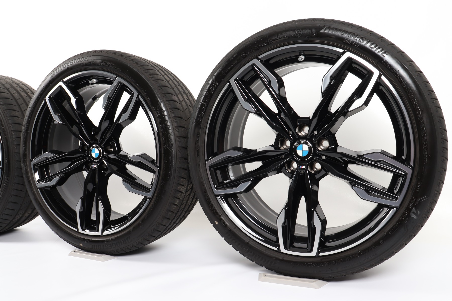 BMW Sommerkompletträder X3 G01 X4 G02 21 Zoll Styling 718 M Doppelspeiche Bridgestone Alenza 001